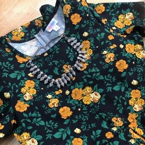 Picture-perfect LuLaRoe Amelia for fall!